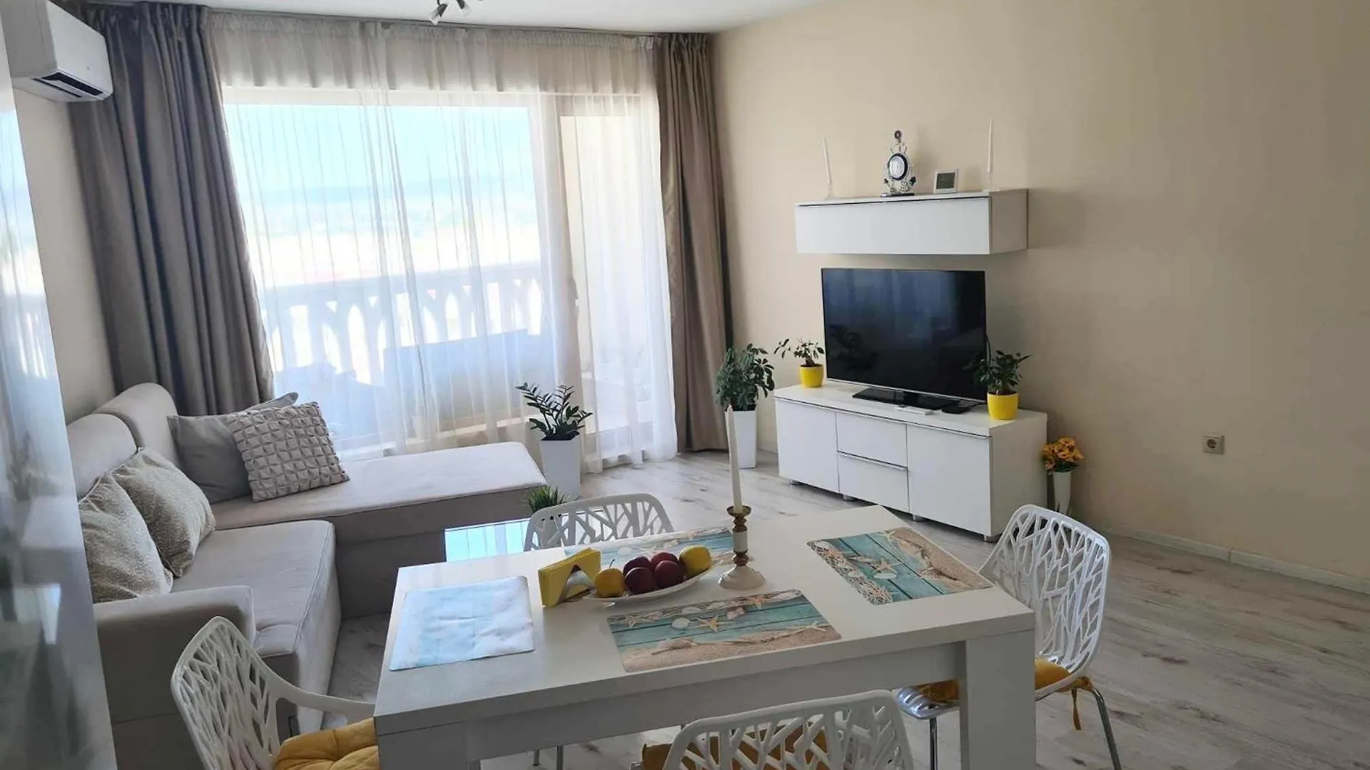 Sunrise Luxury Sauth Bay Apartment Varna Bulgaria