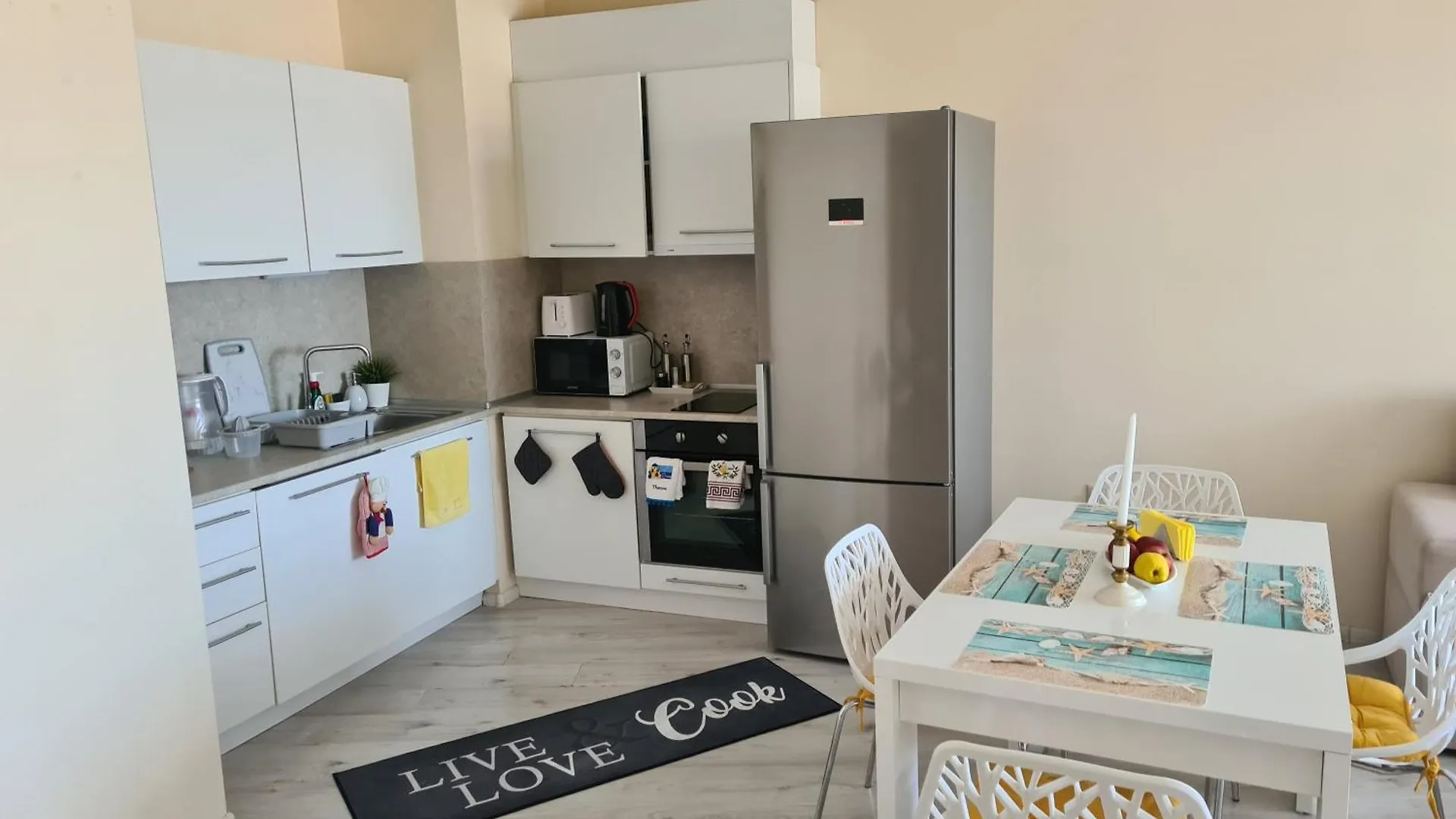Sunrise Luxury Sauth Bay Apartment Varna 0*,